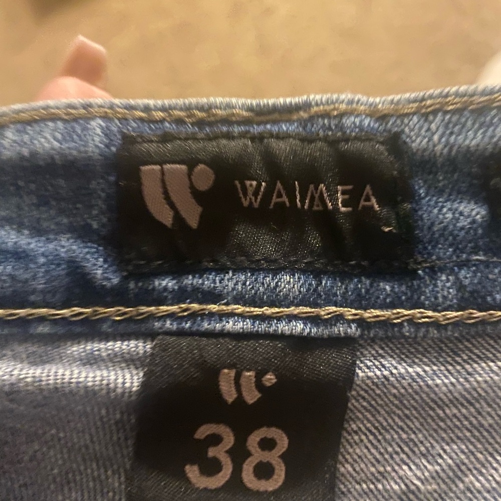 Men’s Rue 21 Waimea style distressed jeans